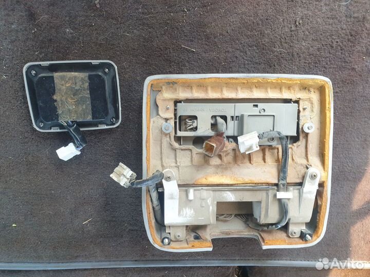 Светильник салона Land Cruiser 80