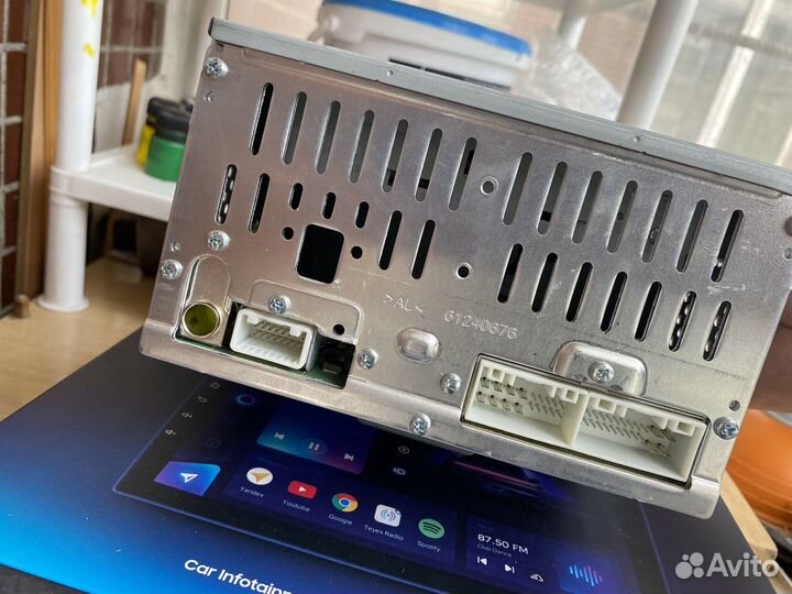 Заводской штатный магнитол