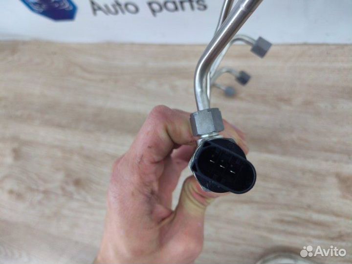 Топливная рампа Bmw 3 F30 N20B20 2012