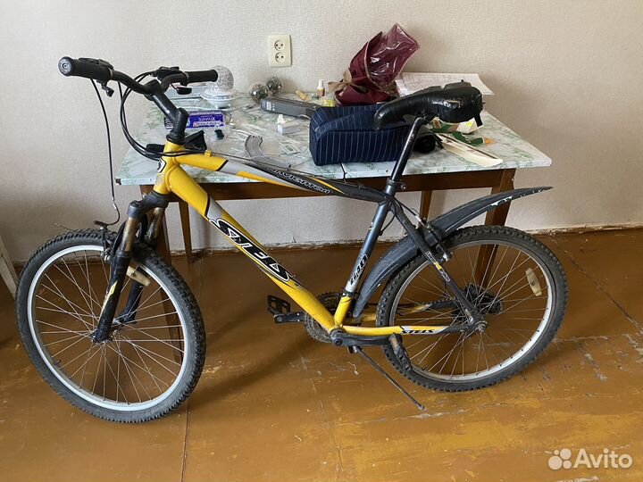 Продам велик 1500