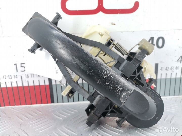 Ручка двери сдвижной наружная левая Volkswagen Tra