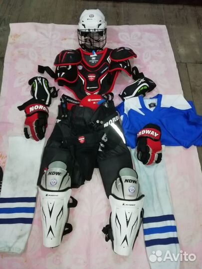 Хоккейная форма для детей бу