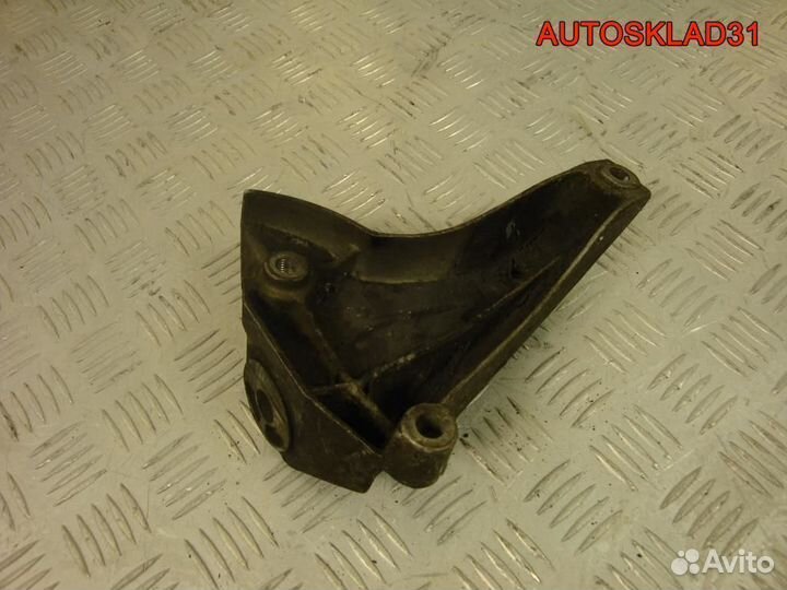 Кронштейн АКПП левый Audi A4 B5 8D0399113AC