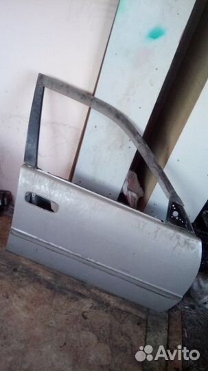 Дверь передняя правая для Toyota Corolla AE111