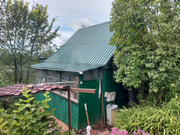 Дача 20 м² на участке 10 сот.