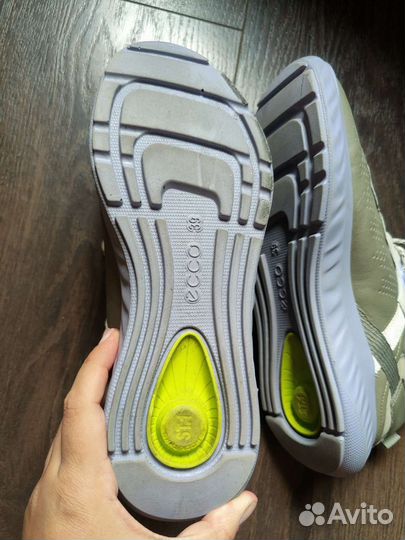 Кроссовки ecco 39