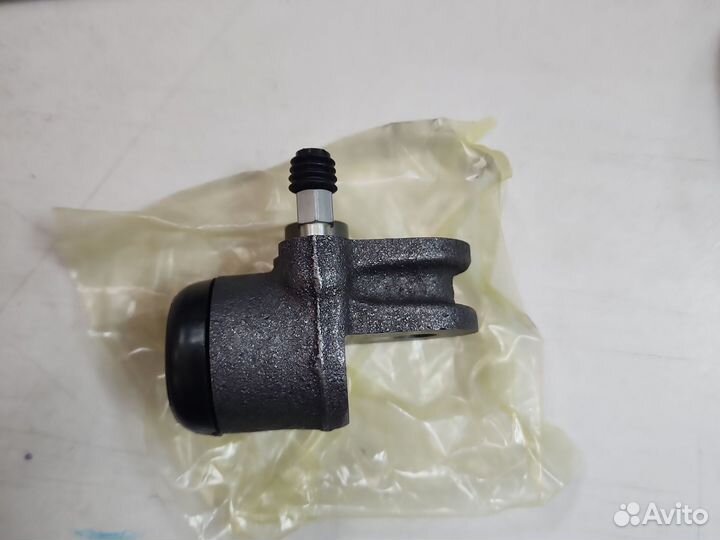 Цилиндр тормозной передний газ 2410 левый газ