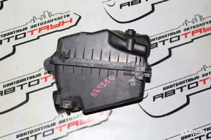 Корпус воздушного фильтра toyota avensis corolla A