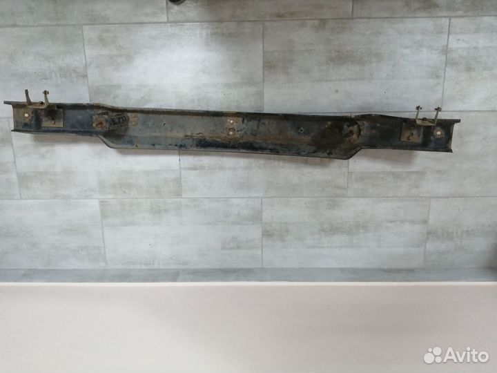 Усилитель бампера волга