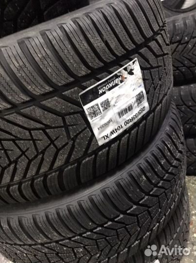 Hankook IceBear W300 255/35 R21 и 285/30 R21 105W
