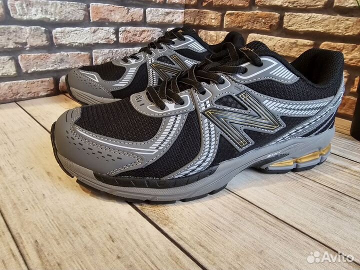 Кроссовки мужские new balance