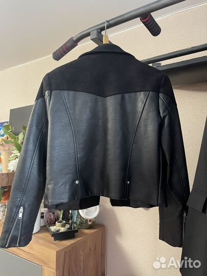 Кожаная куртка женска 42-44