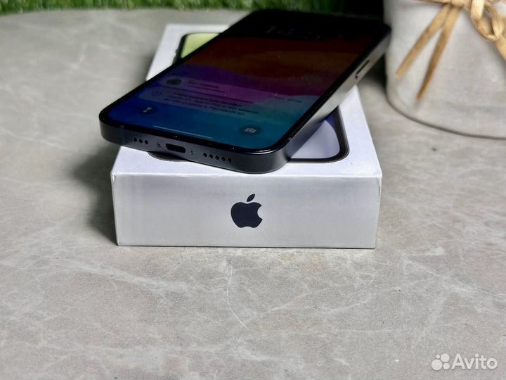 iPhone 14, 256 ГБ