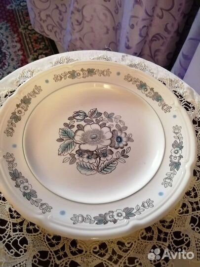 Столовый сервиз, супницы, блюдо