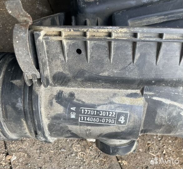 Корпус воздушного фильтра Toyota LC Prado 120 3.0