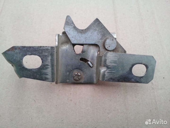 Замок капота ваз-2101