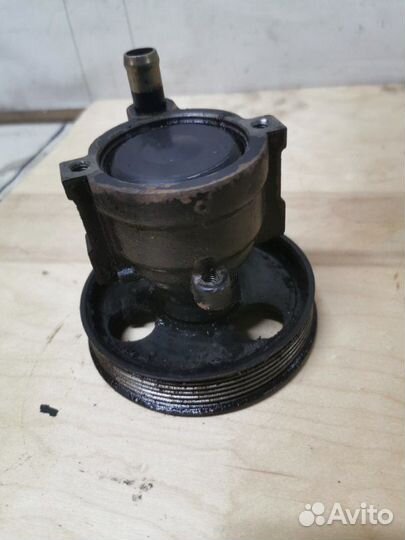 Насос гидроусилителя руля Renault Sandero 1 K4M