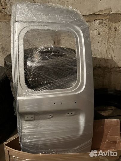 Дверь багажника LADA largus