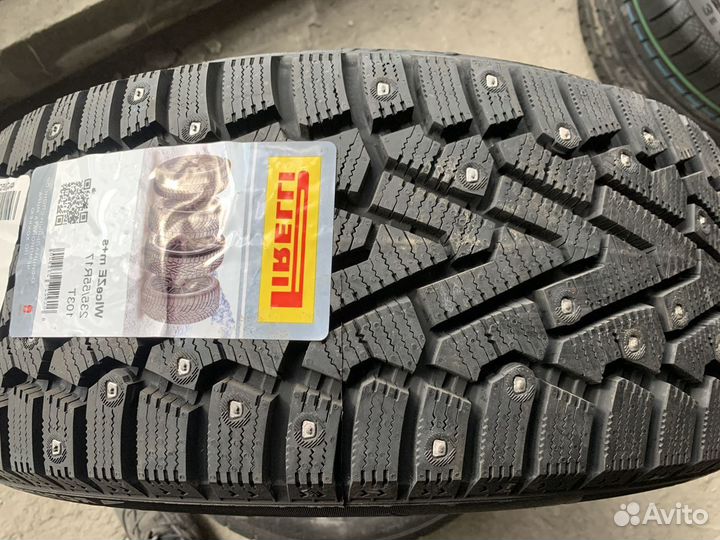 Pirelli Ice Zero 235/55 R17