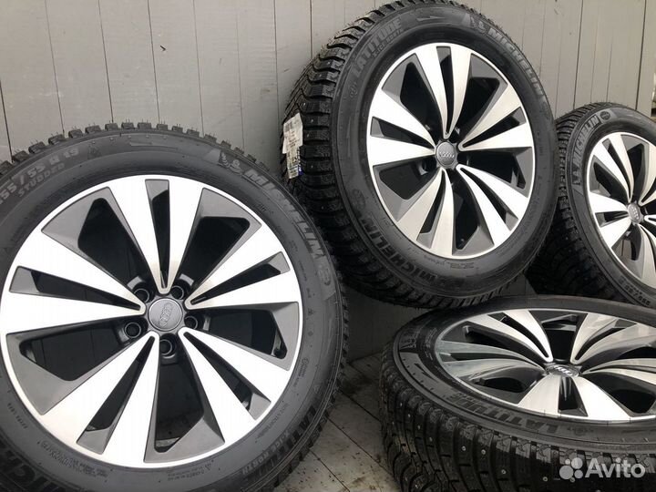 Оригинальные колеса на Audi Q8 / Q7 4M R19