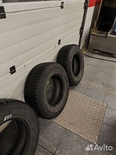 Goodyear UltraGrip 500 245/70 R16 106