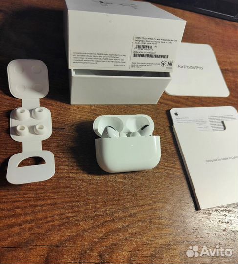 AirPods Pro оригинал 100 проц(новые наушники)