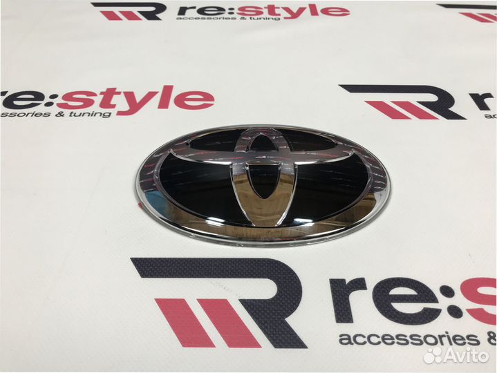 Эмблема в решетку Toyota Land Cruiser 200 U254