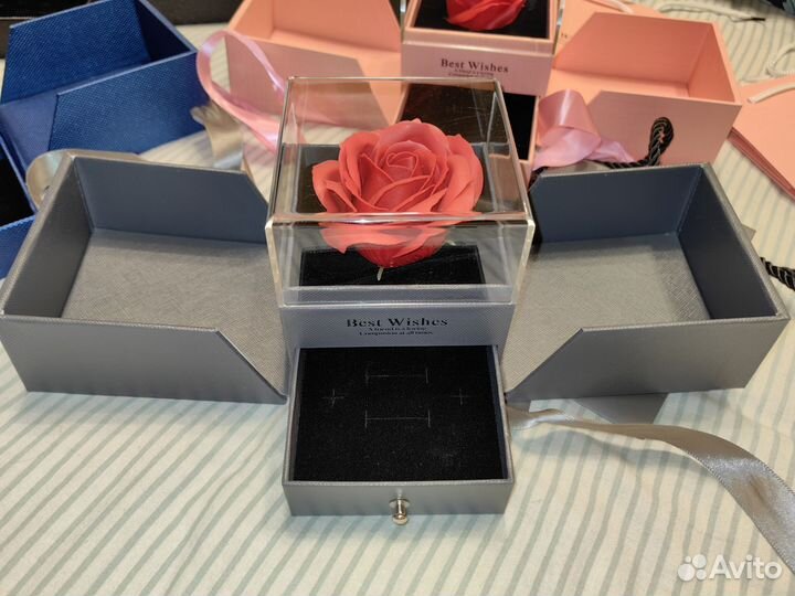 Подарочная шкатулка с розой