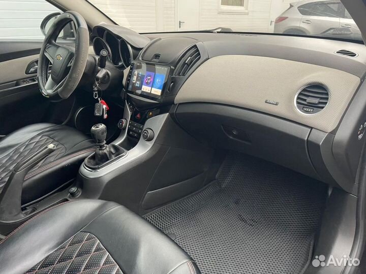 Chevrolet Cruze 1.8 МТ, 2013, 240 300 км