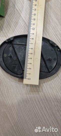 Эмблема решетки радиатора Toyota