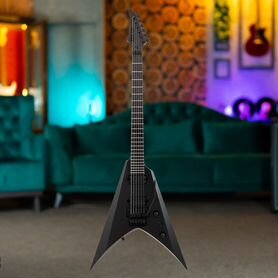 Solar Guitars V1.6FR svart+ Carbon Black