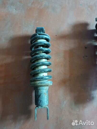 Амортизатор на мотоцикл