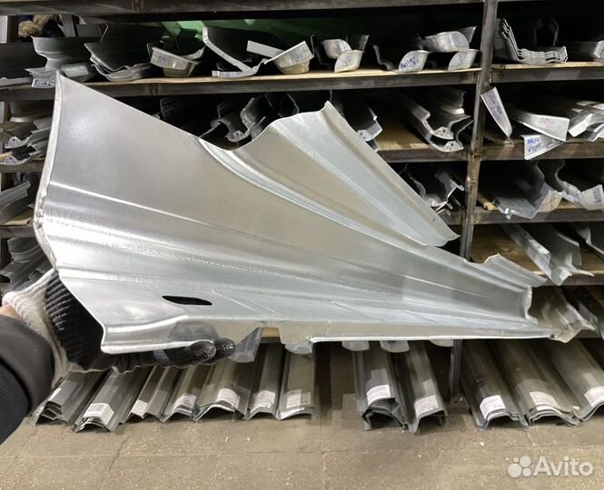 Порог левый Renault Laguna 1993-2001 (Klokkerholm)