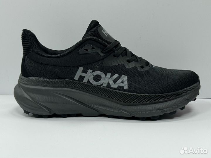 Hoka one one M