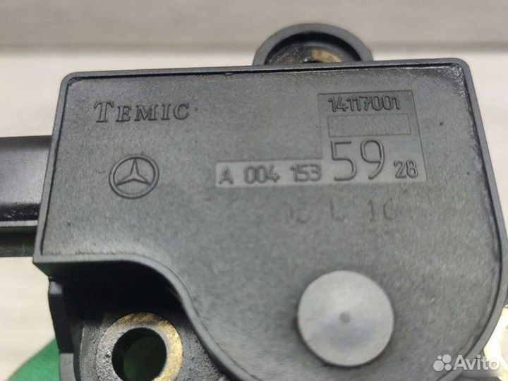Датчик уровня масла Mercedes OM646