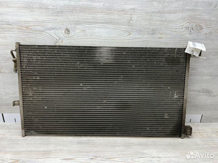 Радиатор кондиционера (конденсер) Nissan Tiida