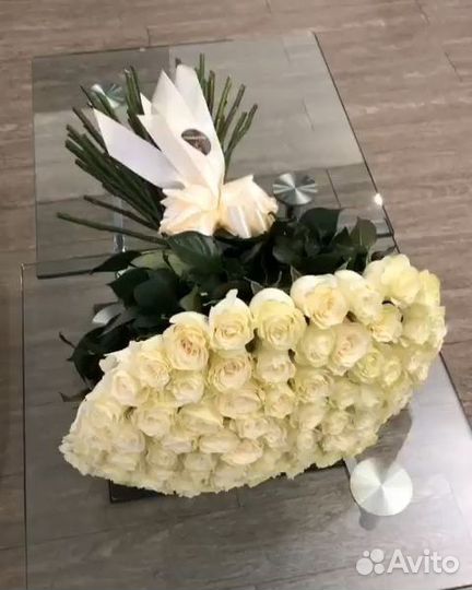 Букеты гиганты из роз красные розы