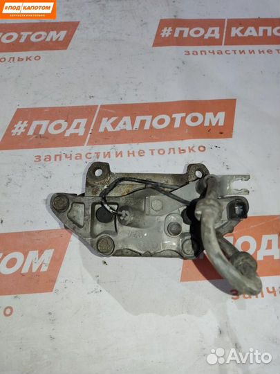 Суппорт тормозной передний правый Skoda Superb