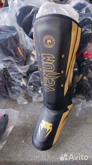 Защита голени, боксёрские перчатки venum EVO