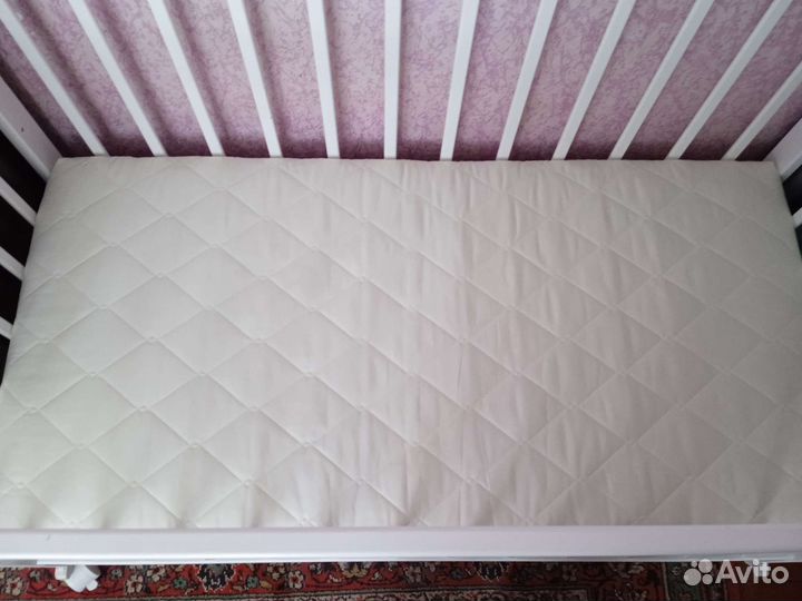Кровать с матрасом