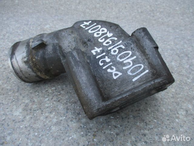 Фланцевая трубка системы охлаждения двс Scania 149