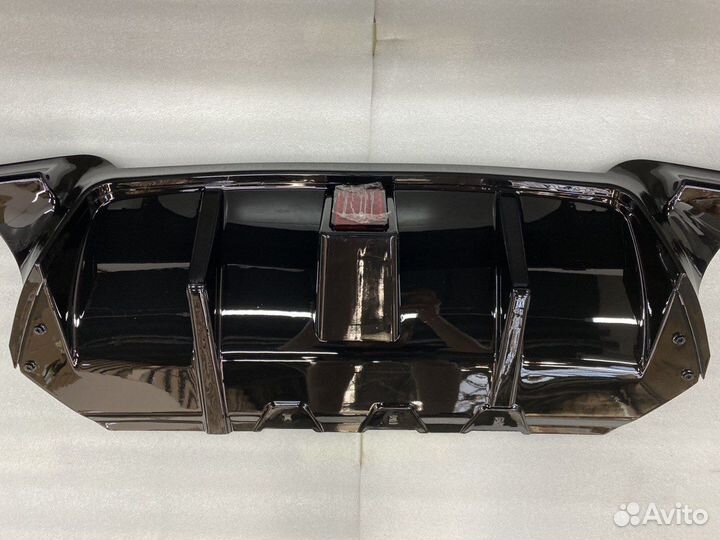 Задний бампер М лук BMW F10 + диффузор м5 лед