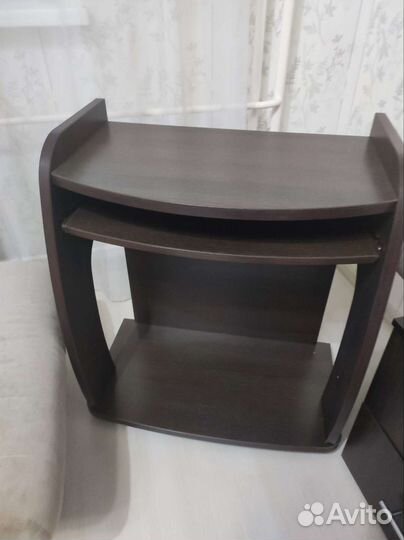 Компьютерный стол венге на колесиках