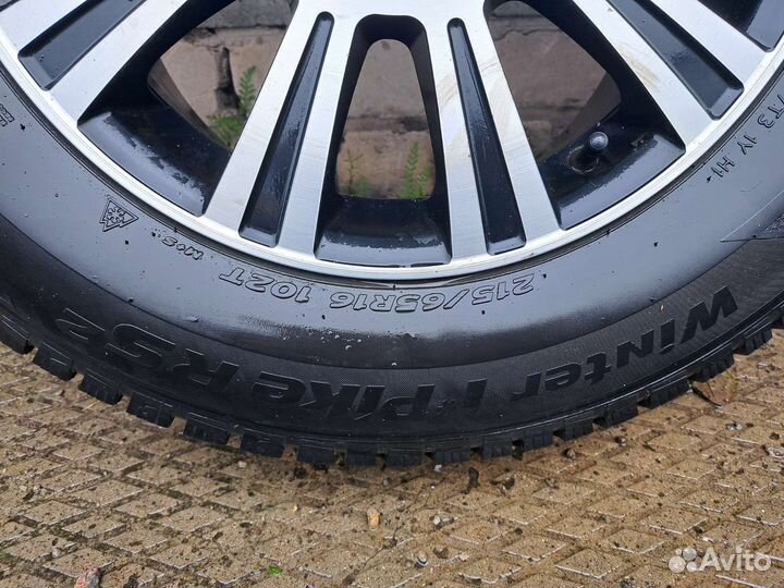 Hankook Winter I'Pike RS2 W429 215/65 R16