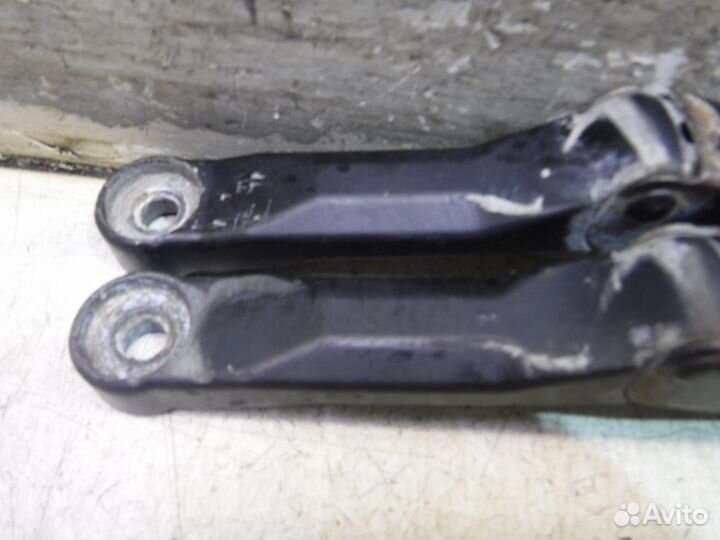 Поводок стеклоочистителя Volkswagen Polo