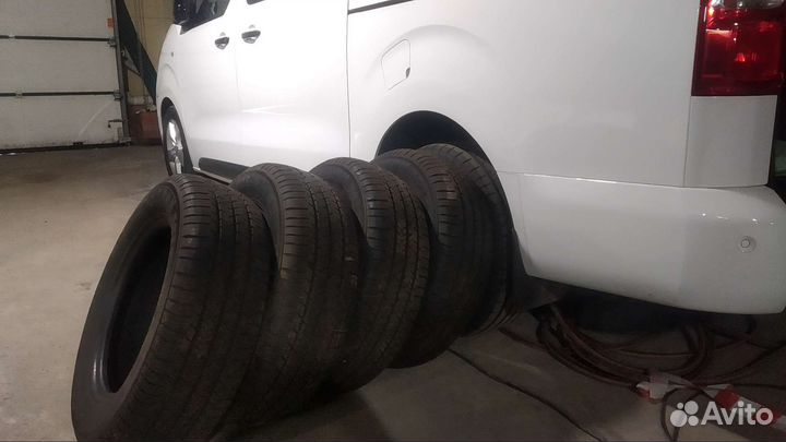 Michelin Agilis 215/65 R16C