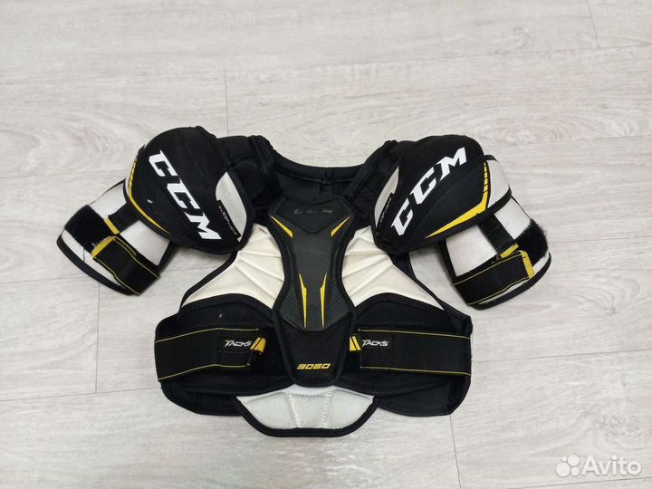 Нагрудник хоккейный ccm Tacks 9060