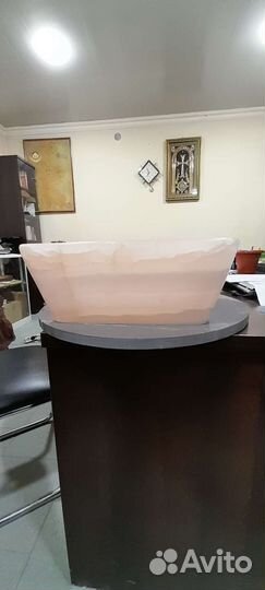 Мойка из розового оникса