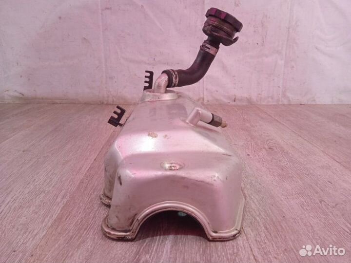 Крышка головки блока Mitsubishi Pajero L141G 6G72