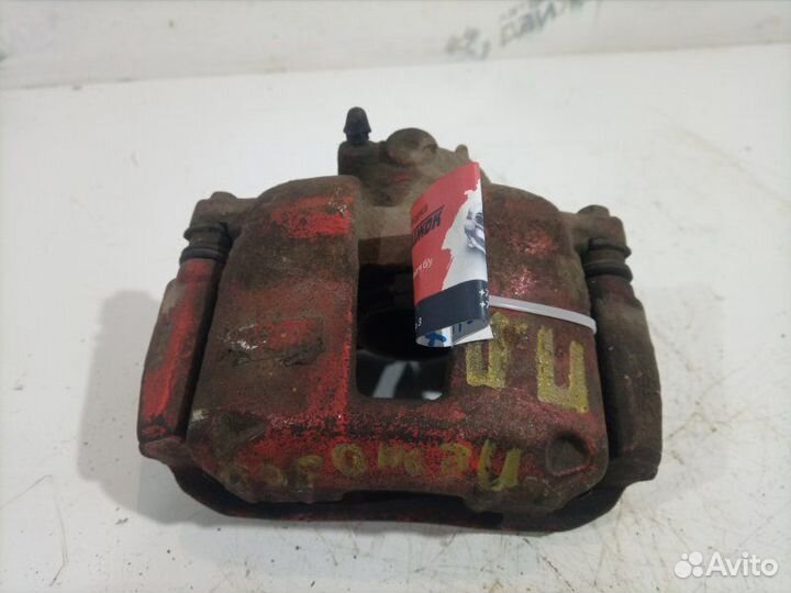 Суппорт передний правый Peugeot 307 универсал 2.0